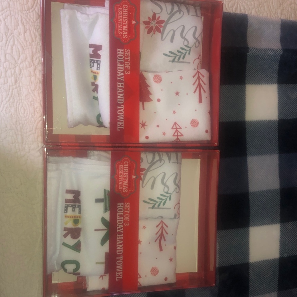 Holiday Hand Towel Set - Festive Red and White